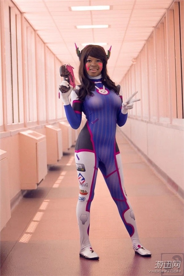 國(guó)外玩家COS《守望先鋒》D.Va 畫風(fēng)太美小編不敢看